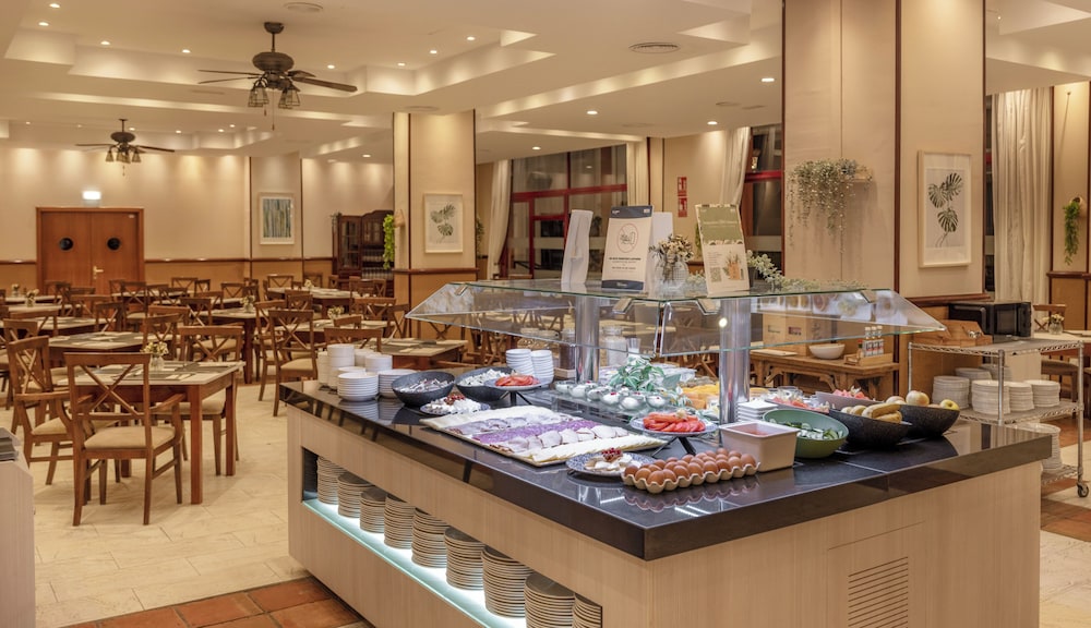 ILUNION Miramar — Restaurant & bars in Fuengirola, Andalusia