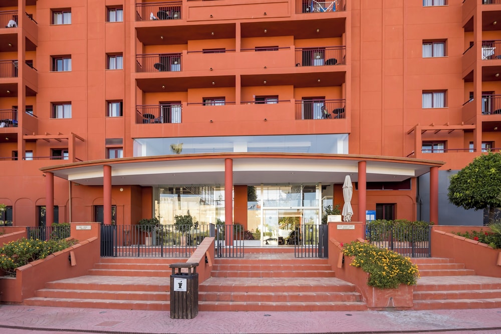 ILUNION Miramar — Hotel building in Fuengirola, Andalusia