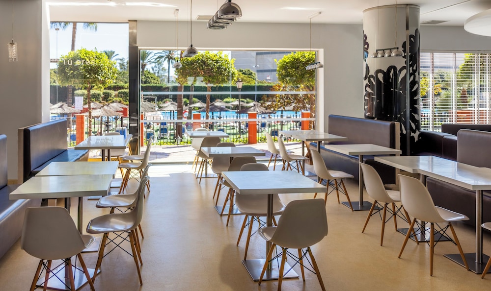 ILUNION Miramar — Restaurant & bars in Fuengirola, Andalusia