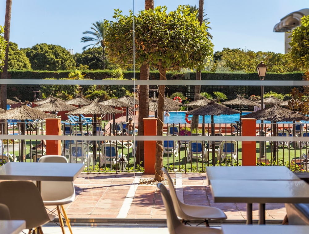 ILUNION Miramar — Swimming pool in Fuengirola, Andalusia