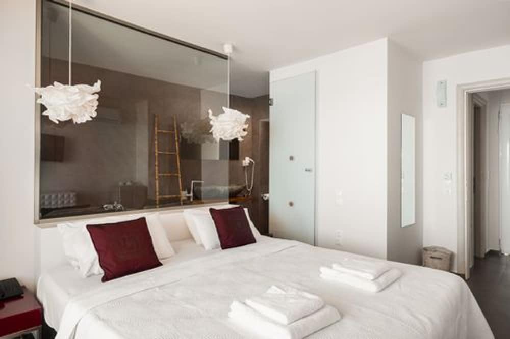 Pantokrator Hotel — Hotel rooms in Barbati, Ionian Islands