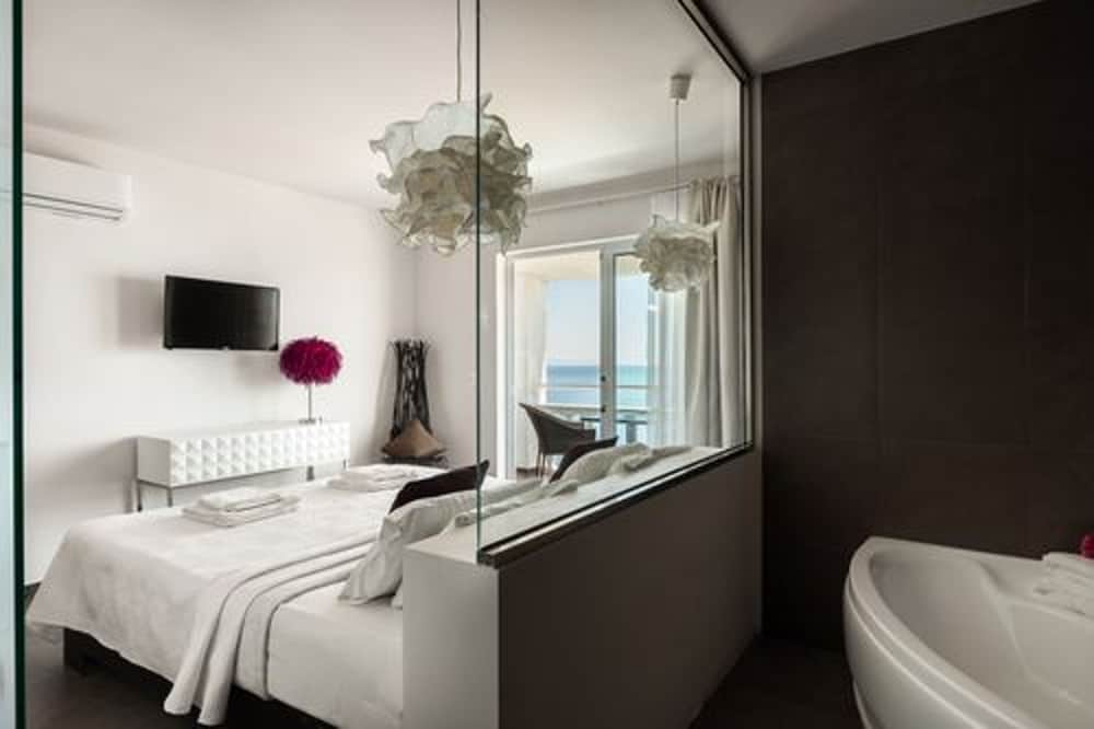 Pantokrator Hotel — Hotel rooms in Barbati, Ionian Islands