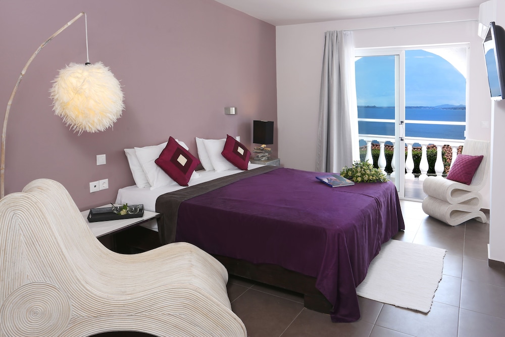 Pantokrator Hotel — Hotel rooms in Barbati, Ionian Islands