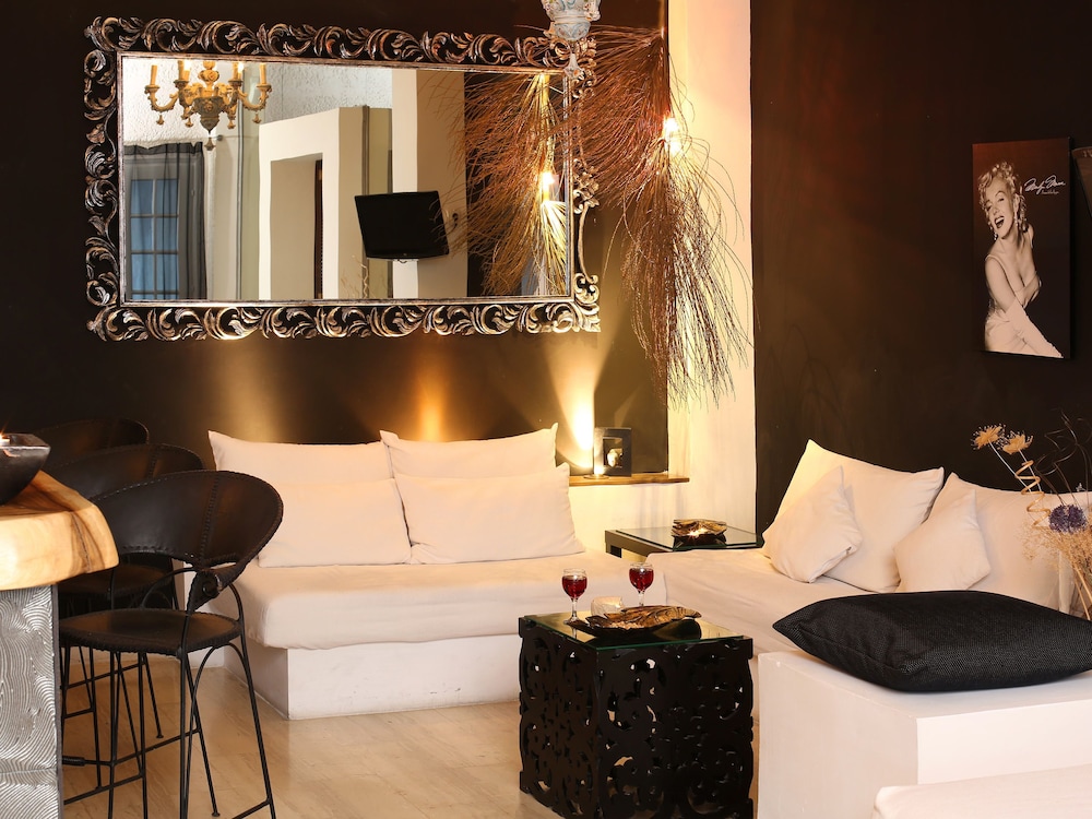 Pantokrator Hotel — Hotel rooms in Barbati, Ionian Islands