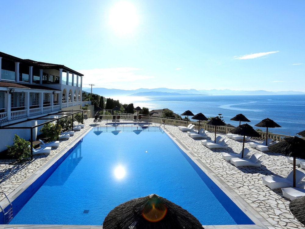 Pantokrator Hotel — Main photo in Barbati, Ionian Islands
