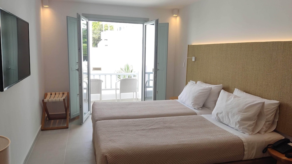 Manoulas Beach Mykonos Resort — Hotel rooms in Ornos, South Aegean