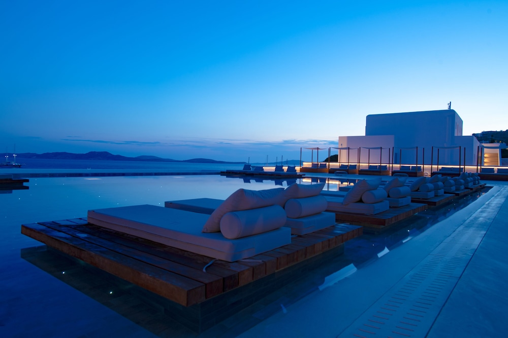 Manoulas Beach Mykonos Resort — Swimming pool in Ornos, South Aegean