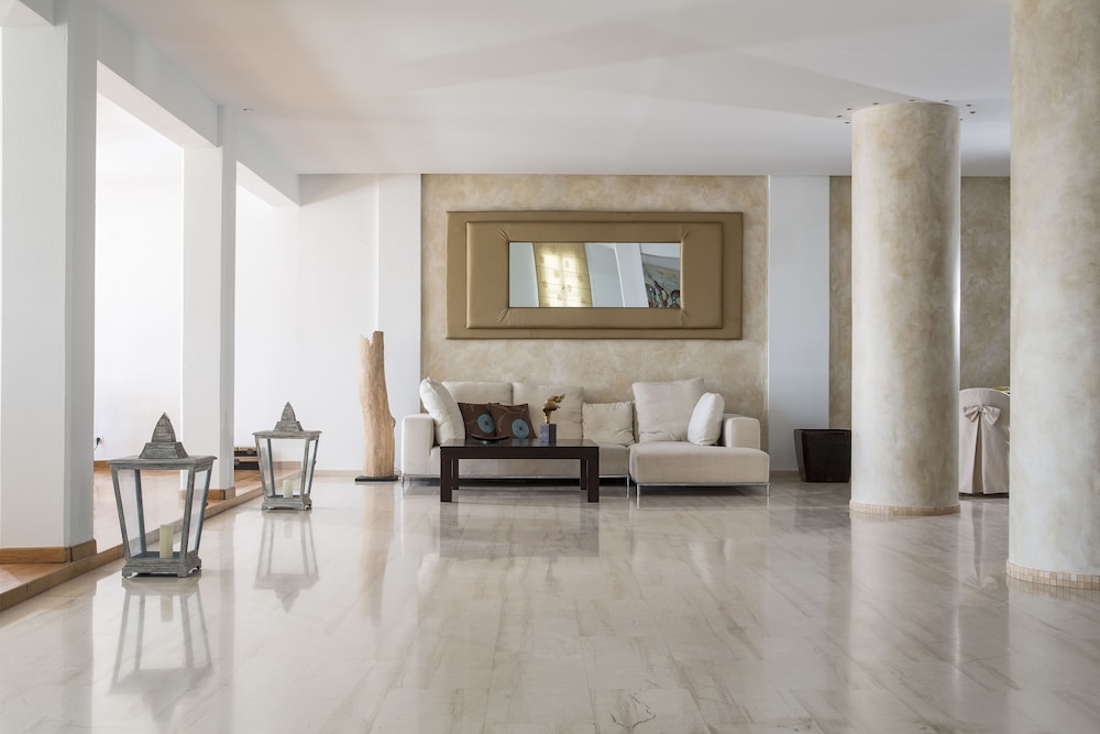 Manoulas Beach Mykonos Resort — Hotel rooms in Ornos, South Aegean