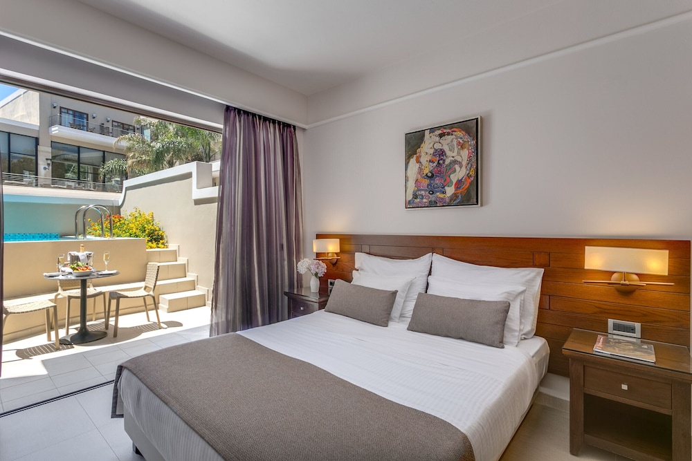 Porto Platanias Beach Resort & Spa — Hotel rooms in Platanias