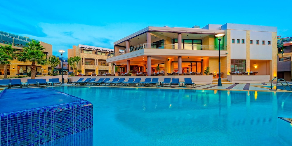 Porto Platanias Beach Resort & Spa — Main photo in Platanias