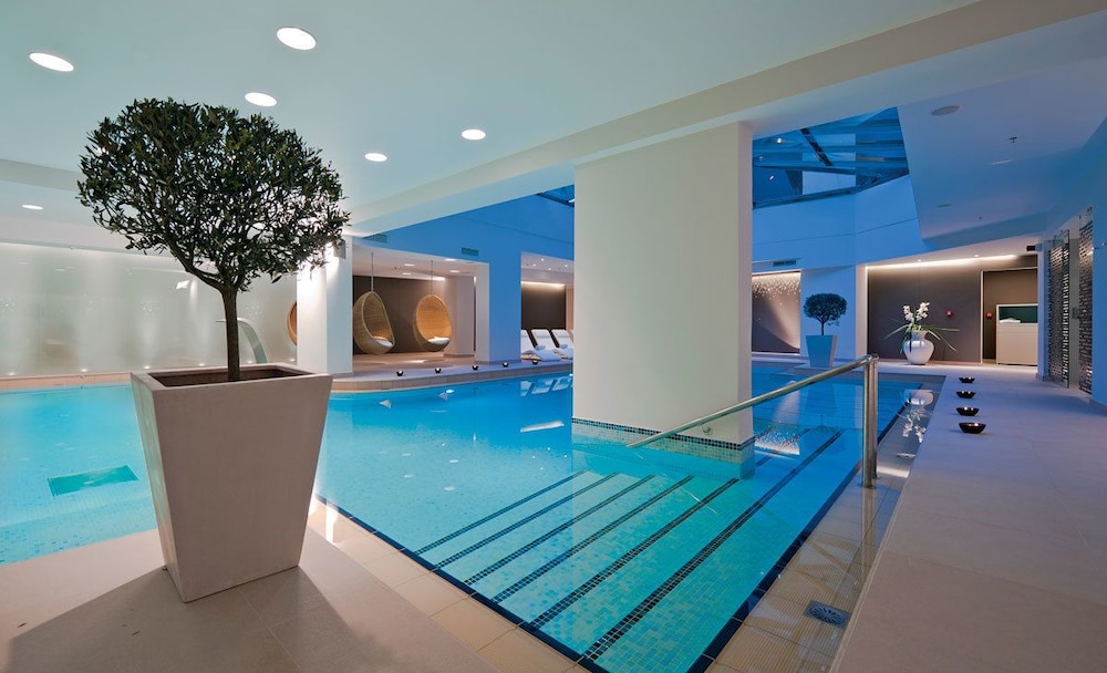 Porto Platanias Beach Resort & Spa — Swimming pool in Platanias