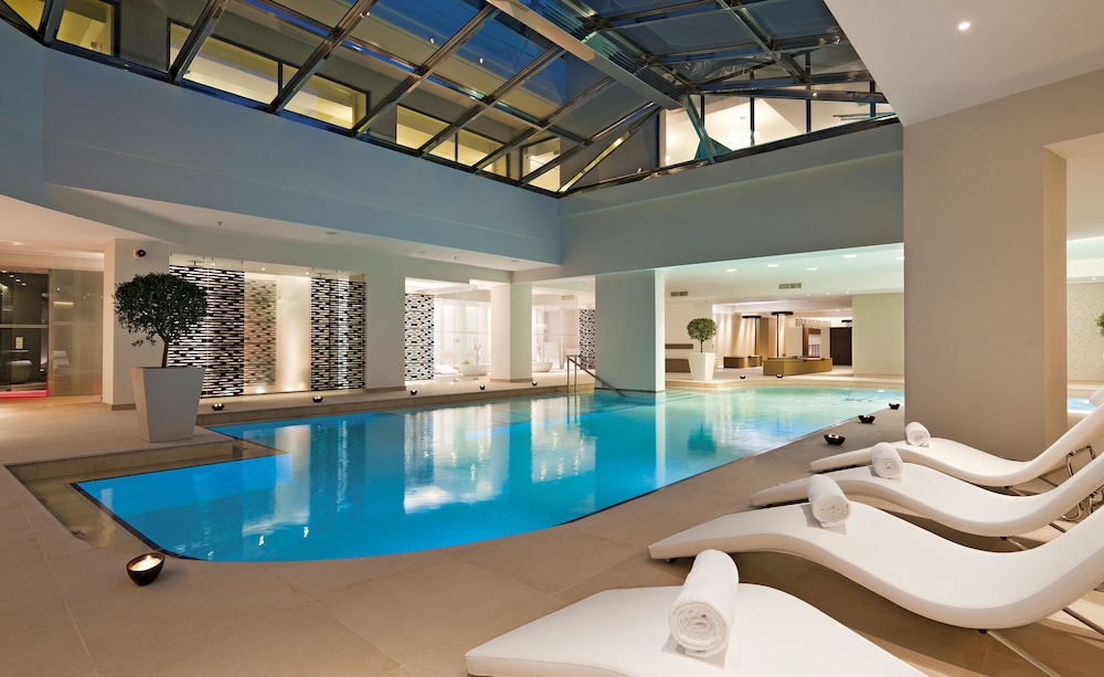 Porto Platanias Beach Resort & Spa — Swimming pool in Platanias