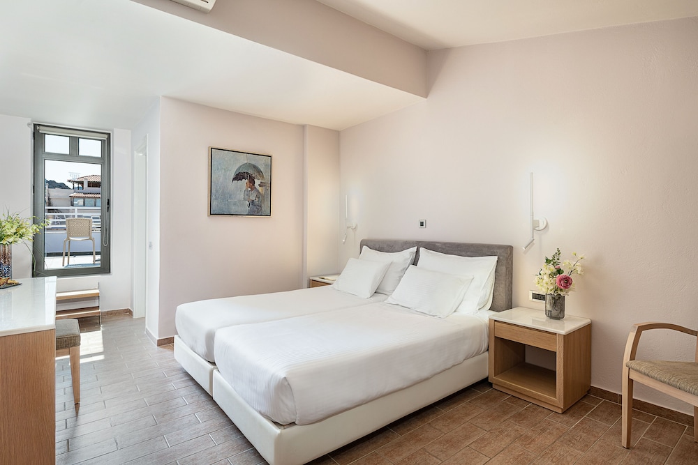 Porto Platanias Beach Resort & Spa — Hotel rooms in Platanias