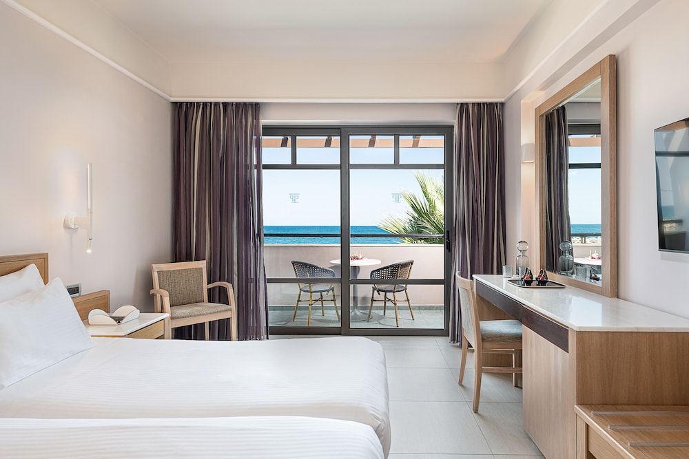 Porto Platanias Beach Resort & Spa — Hotel rooms in Platanias