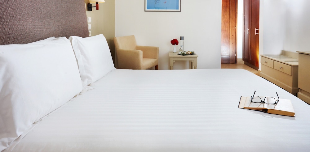 Giannoulis – Santa Marina Beach — Hotel rooms in Chania