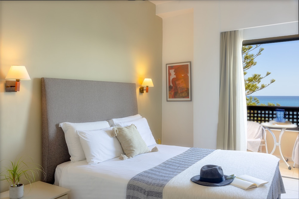 Giannoulis – Santa Marina Beach — Hotel rooms in Chania