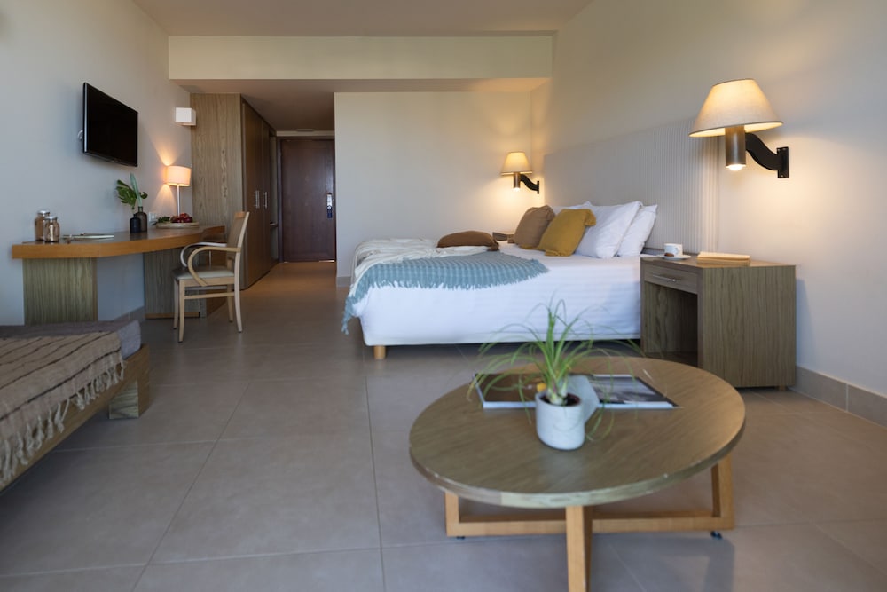 Giannoulis – Santa Marina Beach — Hotel rooms in Chania