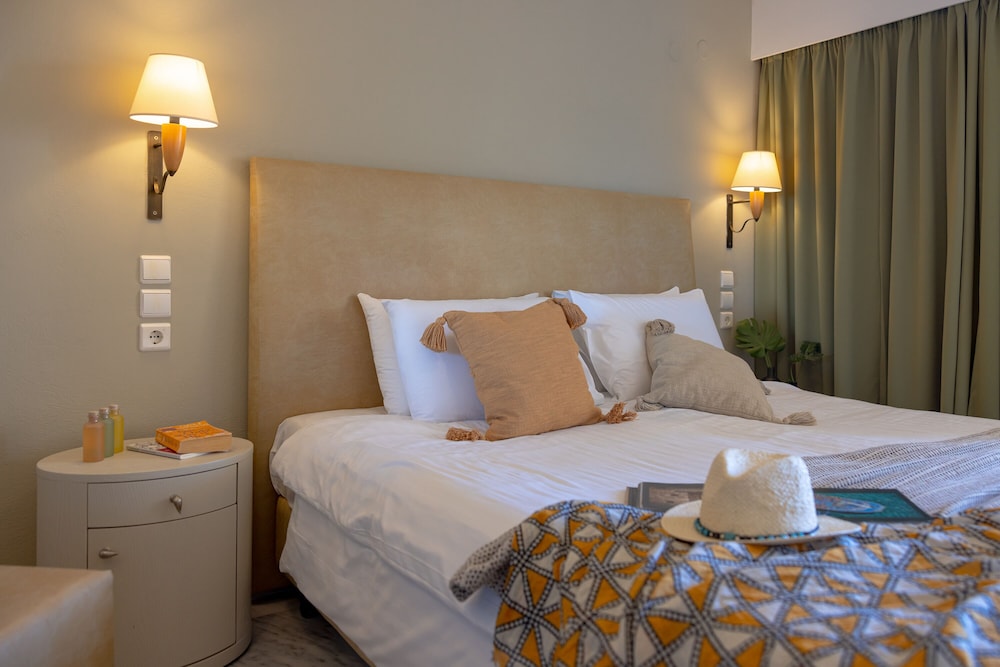Giannoulis – Santa Marina Beach — Hotel rooms in Chania