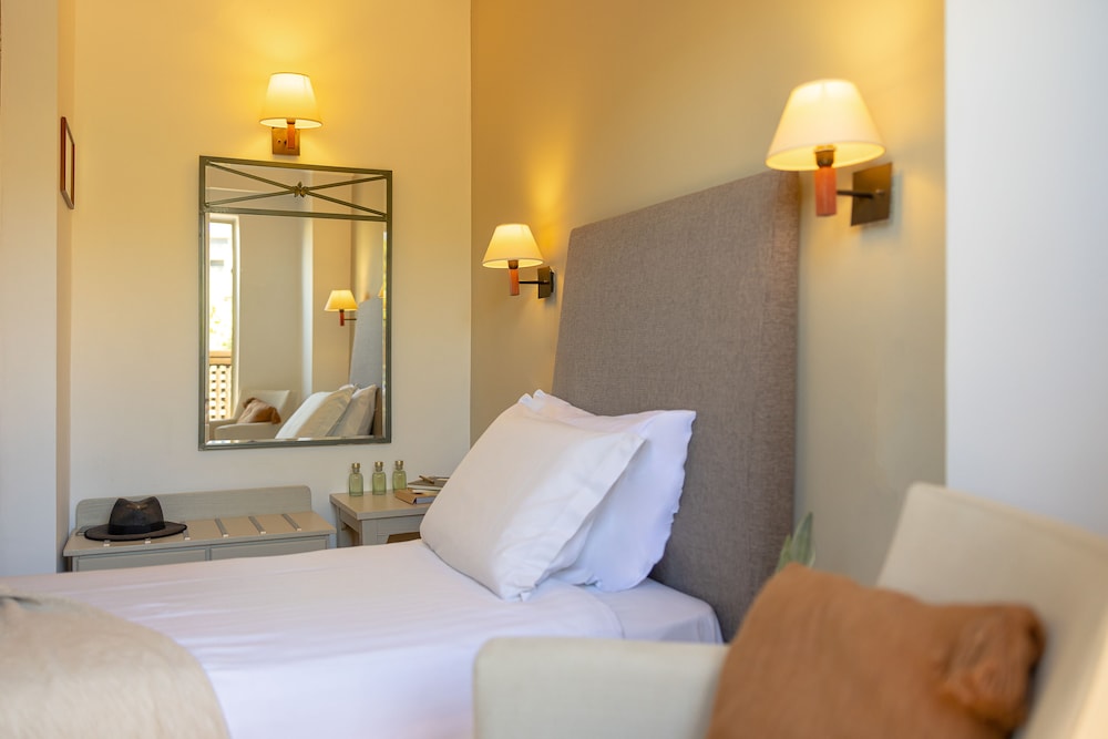 Giannoulis – Santa Marina Beach — Hotel rooms in Chania
