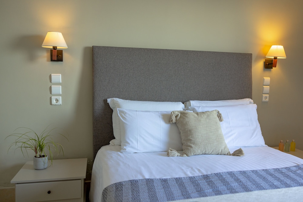 Giannoulis – Santa Marina Beach — Hotel rooms in Chania