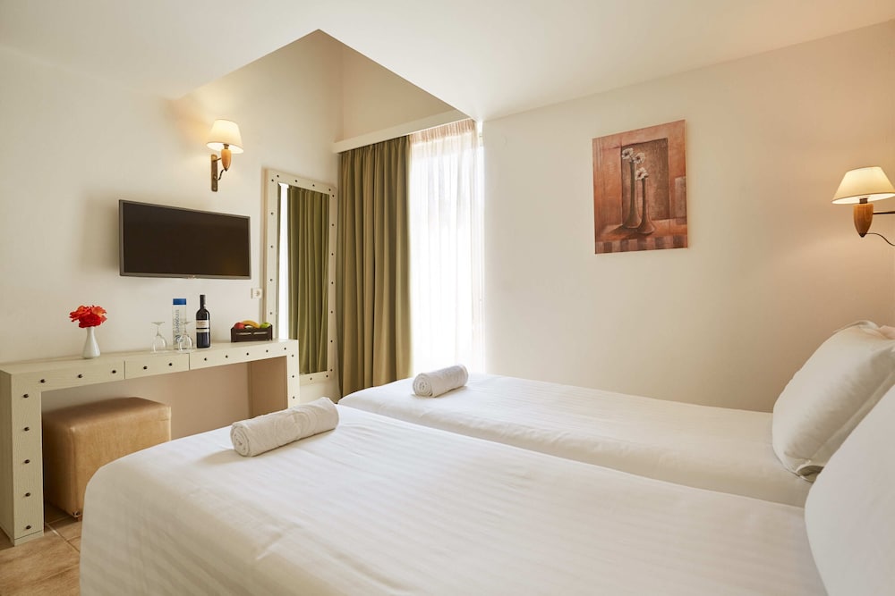 Giannoulis – Santa Marina Beach — Hotel rooms in Chania