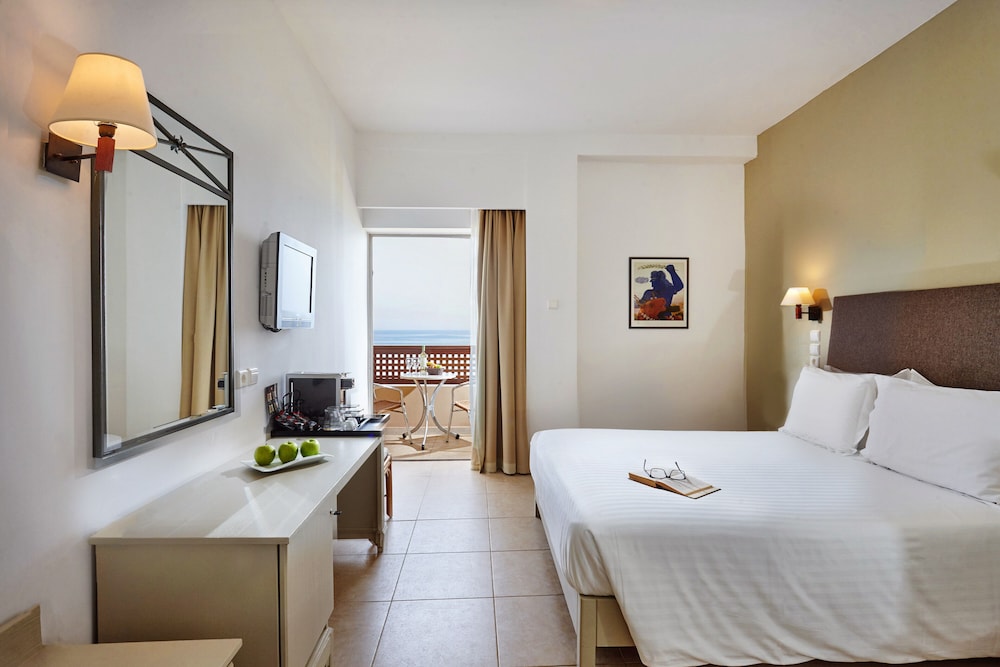 Giannoulis – Santa Marina Beach — Hotel rooms in Chania