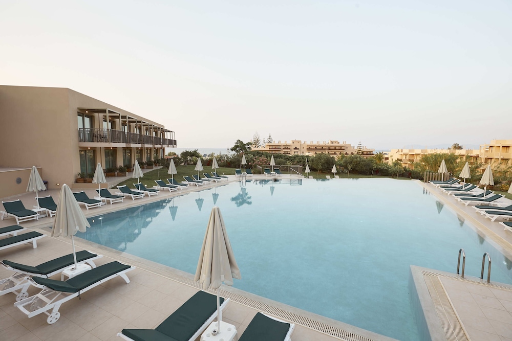 Giannoulis – Santa Marina Beach — Swimming pool in Chania