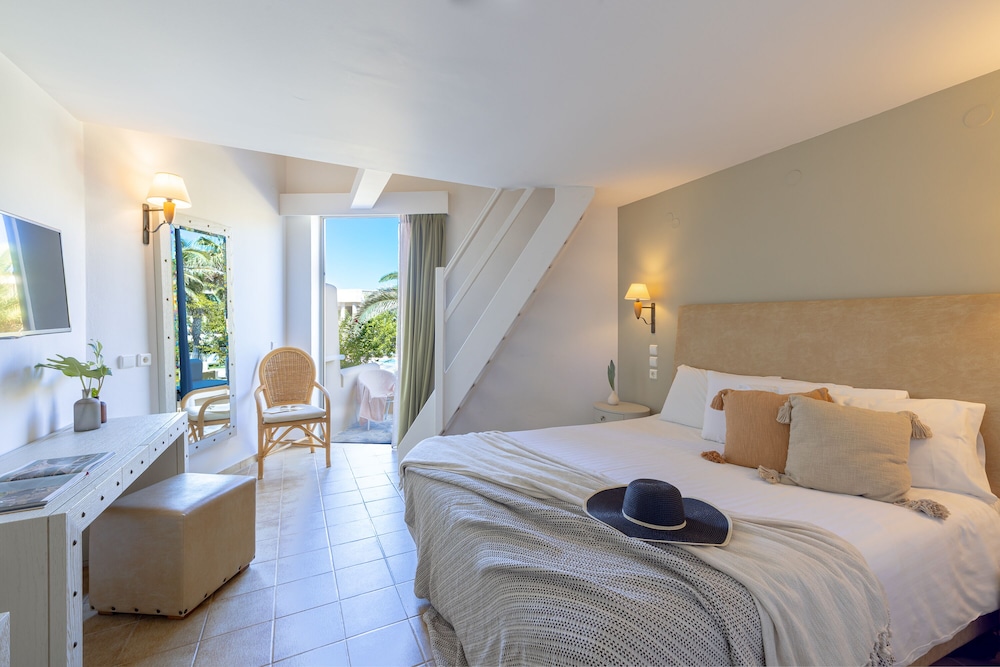 Giannoulis – Santa Marina Beach — Hotel rooms in Chania