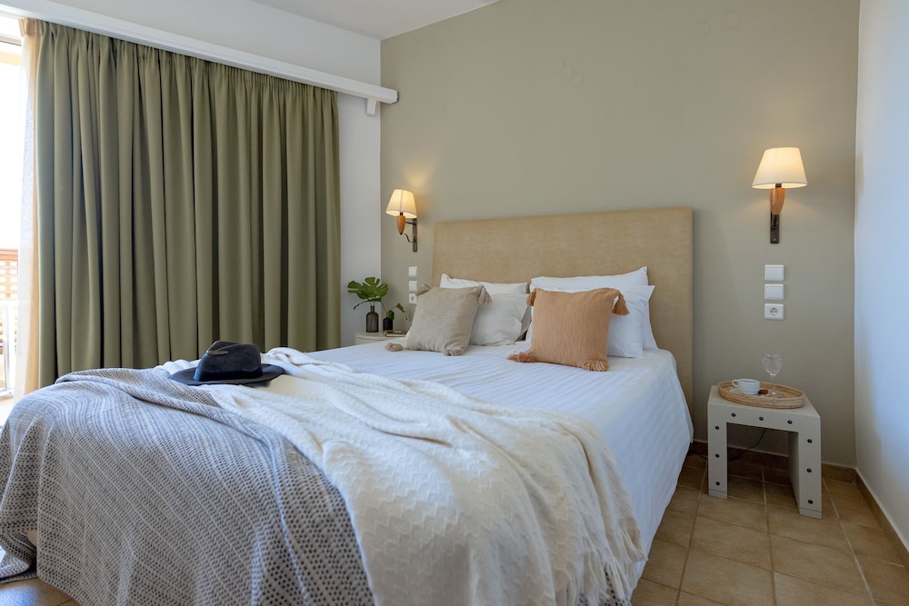 Giannoulis – Santa Marina Beach — Hotel rooms in Chania