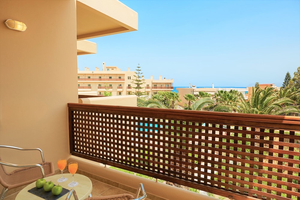 Giannoulis – Santa Marina Beach — Hotel building in Chania