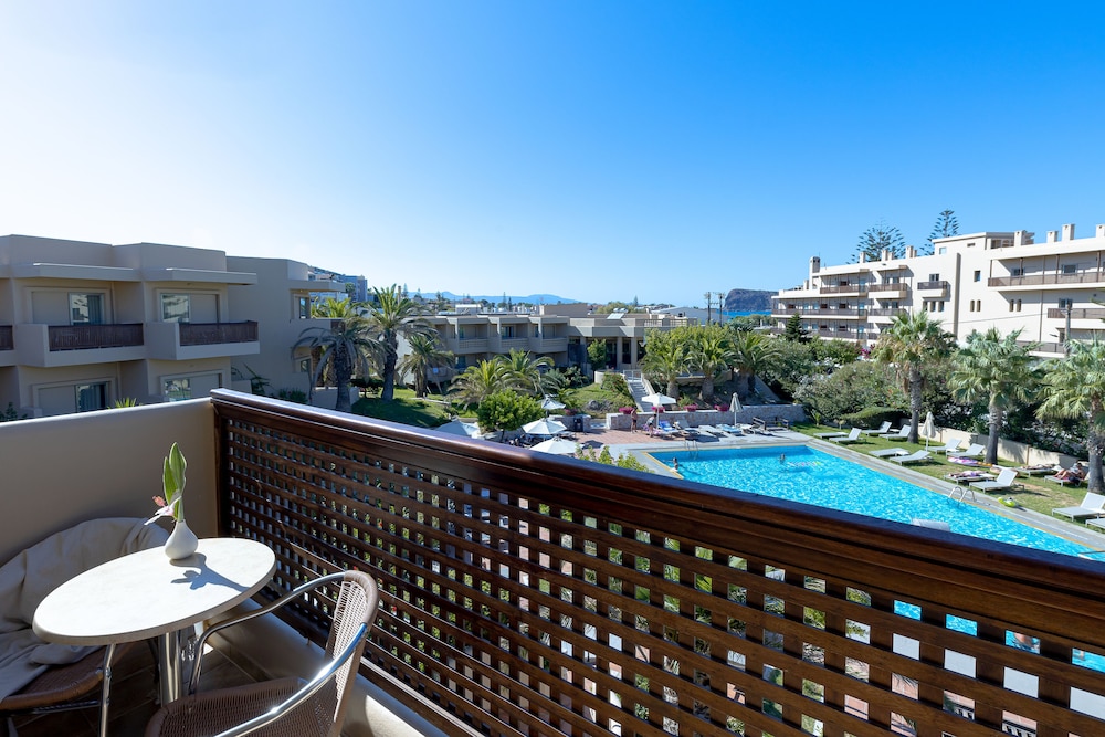 Giannoulis – Santa Marina Beach — Swimming pool in Chania