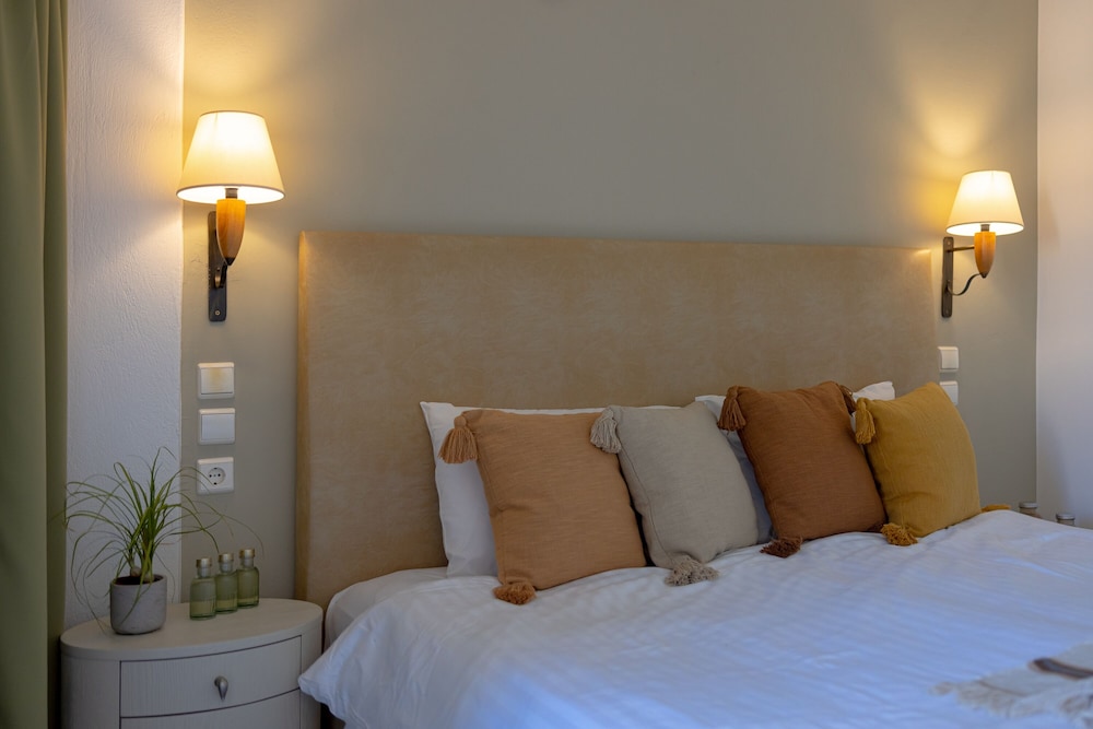Giannoulis – Santa Marina Beach — Hotel rooms in Chania