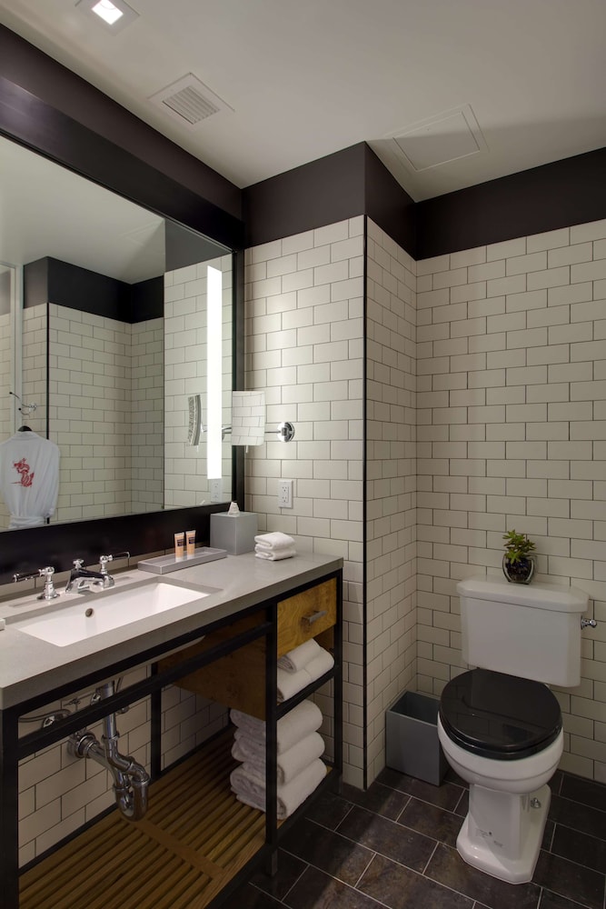 Hotel 50 Bowery, part of JdV by Hyatt — Hotel rooms in New York City, New York State