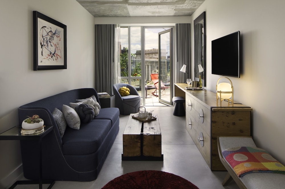 Hotel 50 Bowery, part of JdV by Hyatt — Hotel rooms in New York City, New York State