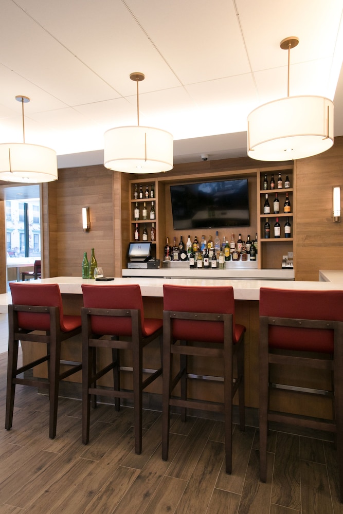 Hyatt House New York/Chelsea — Restaurant & bars in New York City, New York State
