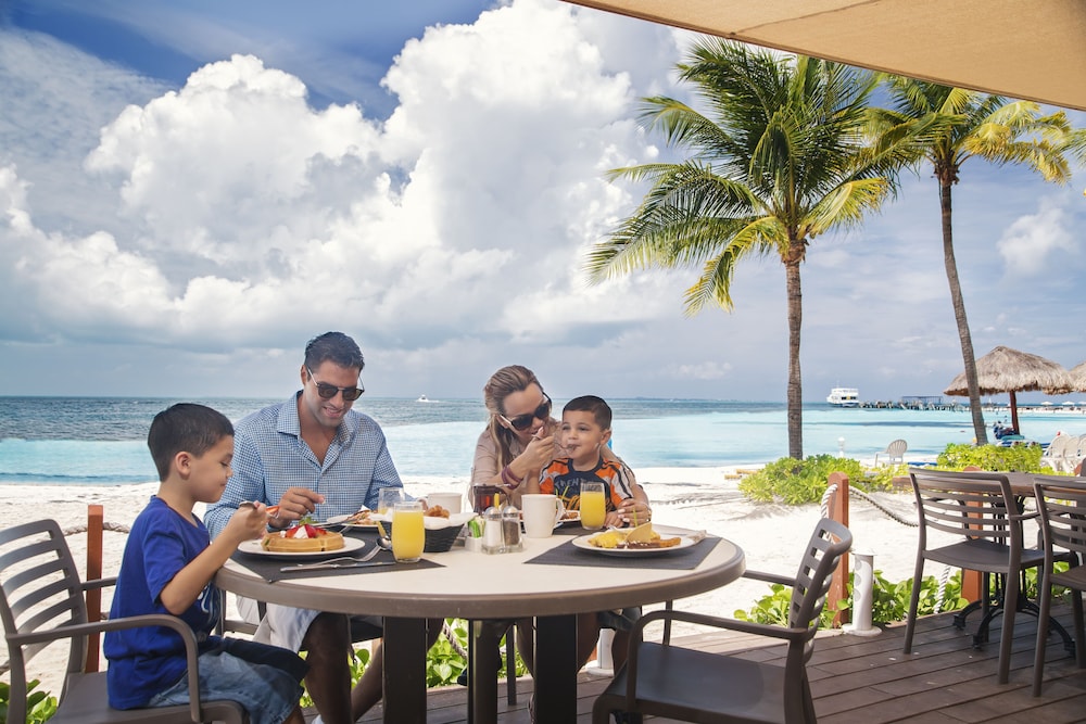 The Royal Cancun All Suites Resort — Restaurant & bars in Cancun, Quintana Roo