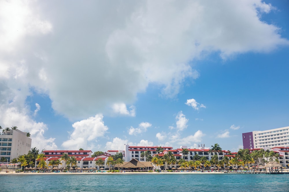 The Royal Cancun All Suites Resort — Beach in Cancun, Quintana Roo