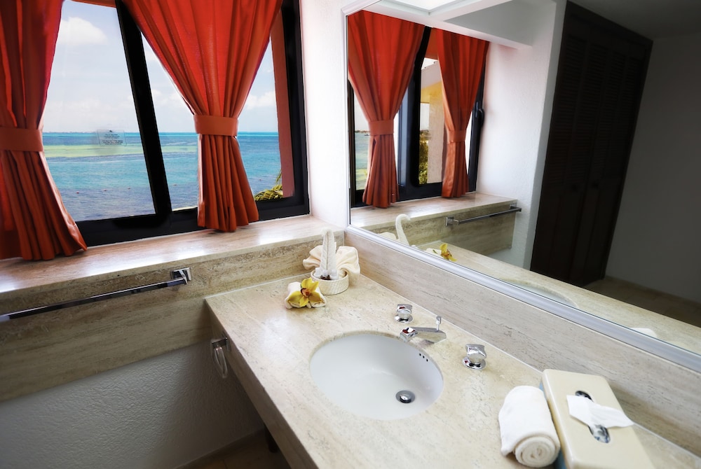 The Royal Cancun All Suites Resort — Hotel rooms in Cancun, Quintana Roo