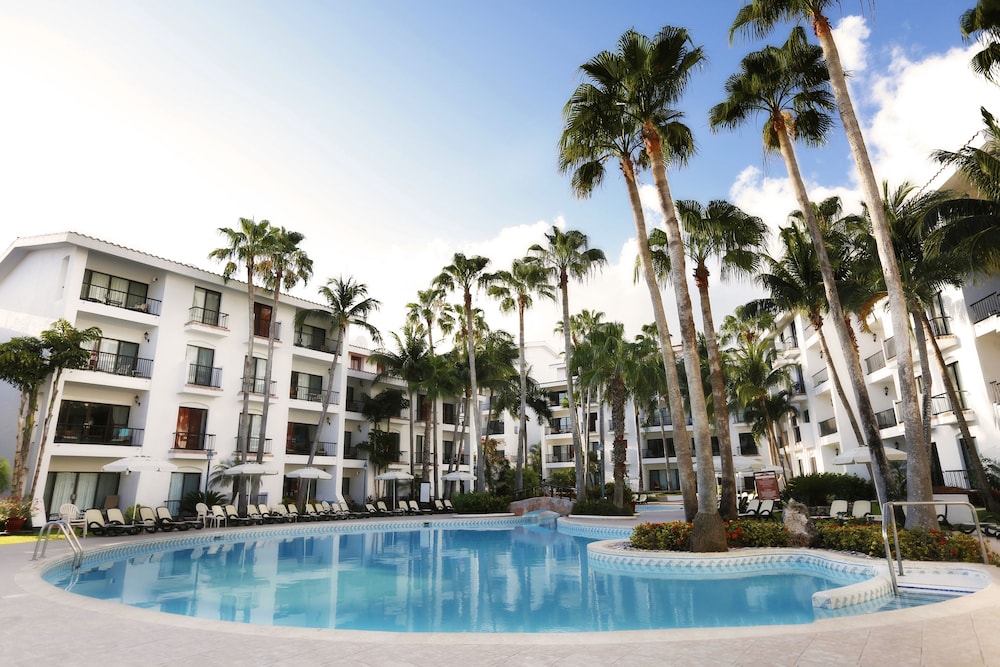 The Royal Cancun All Suites Resort — Swimming pool in Cancun, Quintana Roo