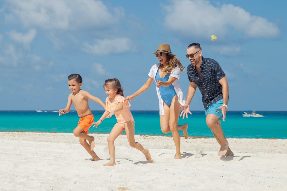 Family Villas By Wyndham Grand Cancún All Inclusive — Beach in Cancun, Quintana Roo