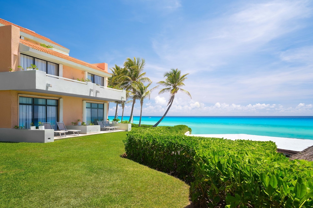 Family Villas By Wyndham Grand Cancún All Inclusive — Beach in Cancun, Quintana Roo