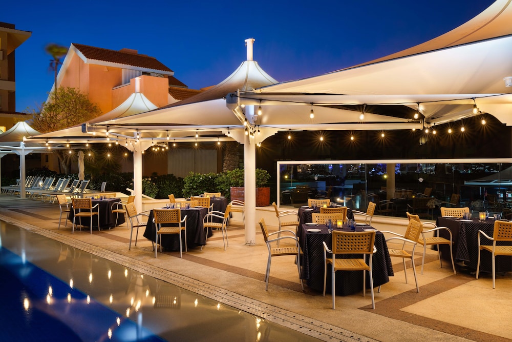 Family Villas By Wyndham Grand Cancún All Inclusive — Restaurant & bars in Cancun, Quintana Roo