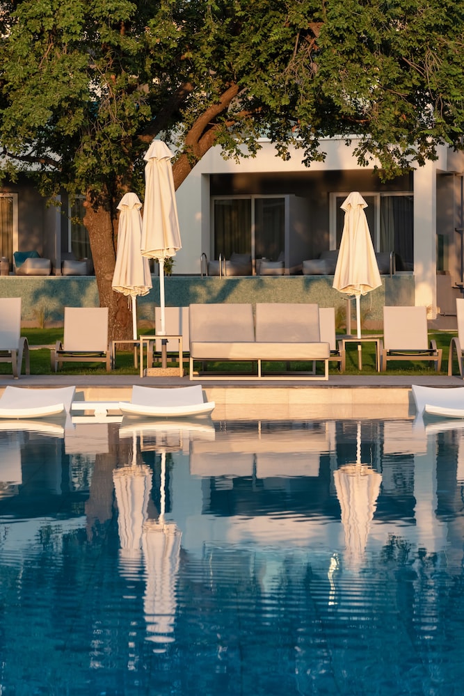 Acharavi Beach Hotel — Swimming pool in Acharavi, Ionian Islands
