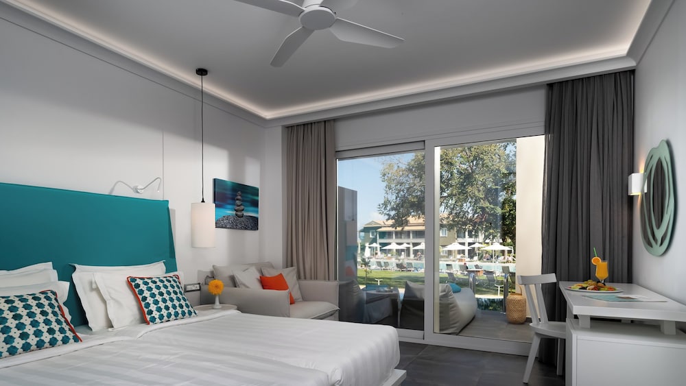 Acharavi Beach Hotel — Hotel rooms in Acharavi, Ionian Islands