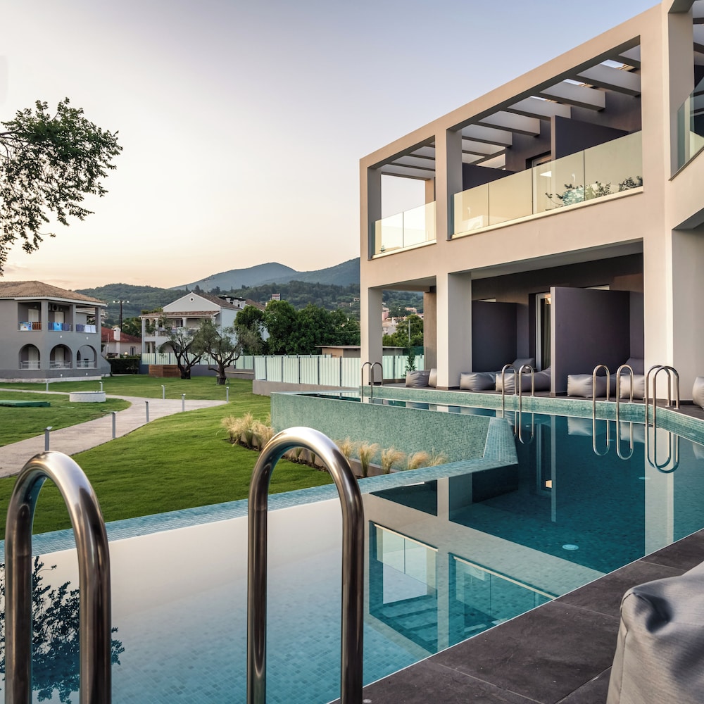 Acharavi Beach Hotel — Swimming pool in Acharavi, Ionian Islands