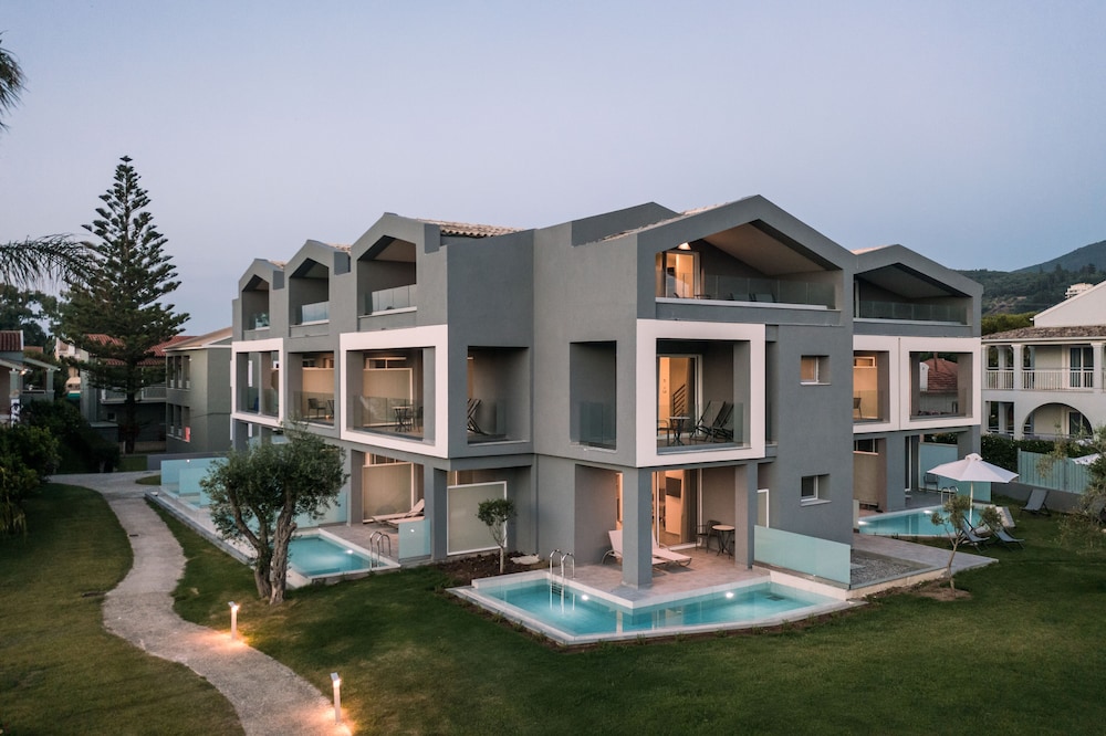 Acharavi Beach Hotel — Hotel building in Acharavi, Ionian Islands