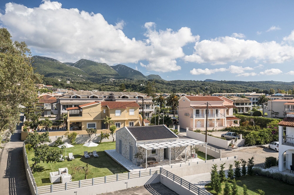 Acharavi Beach Hotel — Hotel building in Acharavi, Ionian Islands