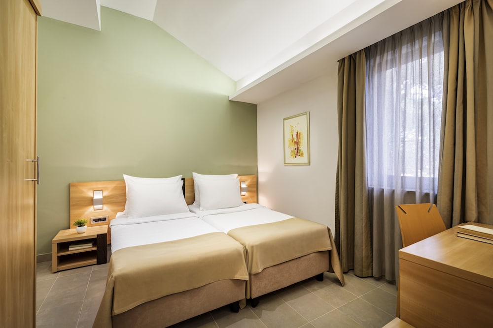 Maistra Select Petalon Resort — Hotel rooms in Vrsar, Istria