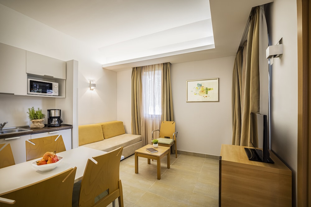 Maistra Select Petalon Resort — Hotel rooms in Vrsar, Istria
