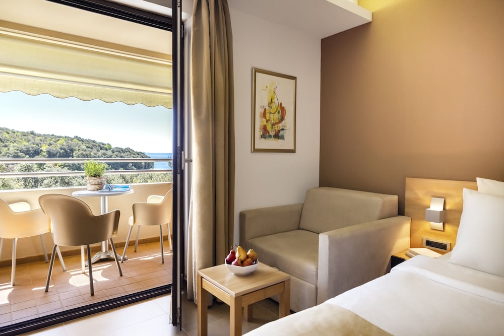 Maistra Select Petalon Resort — Hotel rooms in Vrsar, Istria